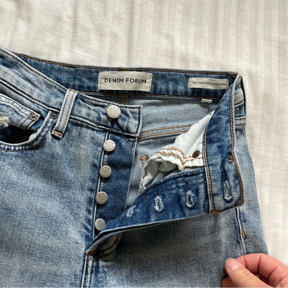 Aritzia Denim Forum The Yoko High Rise Slim Jean Light Blue size 24 - Picture 12 of 16